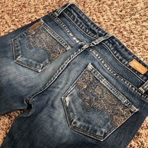Paige Jeans Laurel Canyon Embroidered. Size 24.